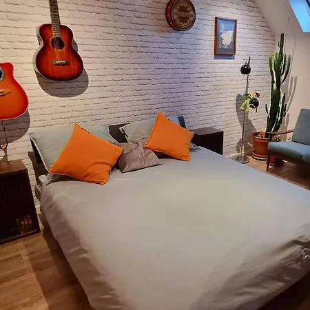 Minus Is Joenus Casa de Férias *