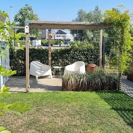 Minus Is Joenus Casa de Férias